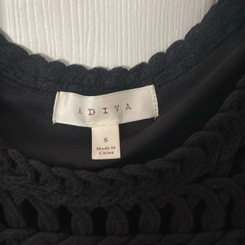 NWOT Black Crochet Sleeveless Top a diva size small - Image 2