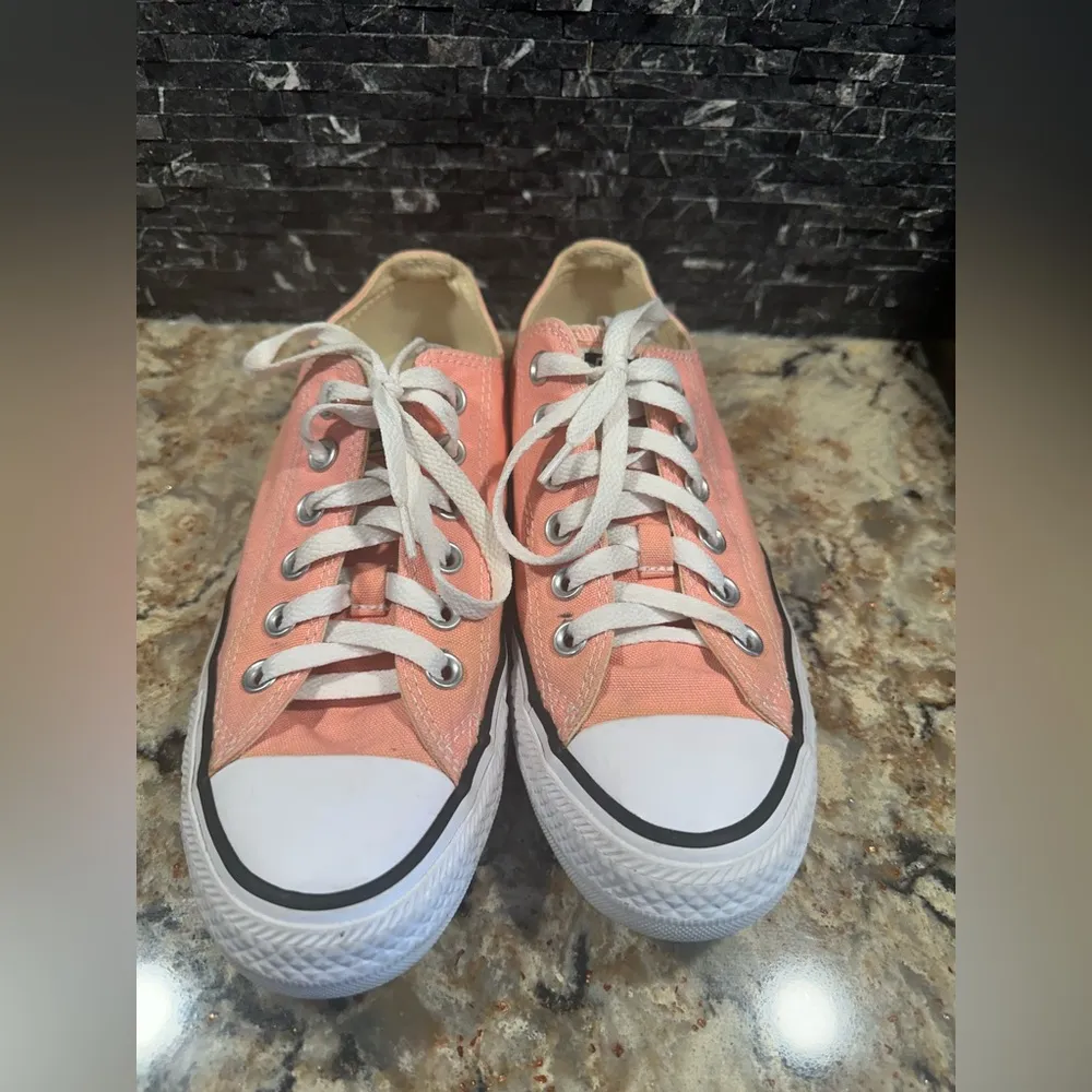 Converse All Star Low Top Sneaker Size 7 Womens Mens Sz 5 Pink Chuck Taylor - Image 2