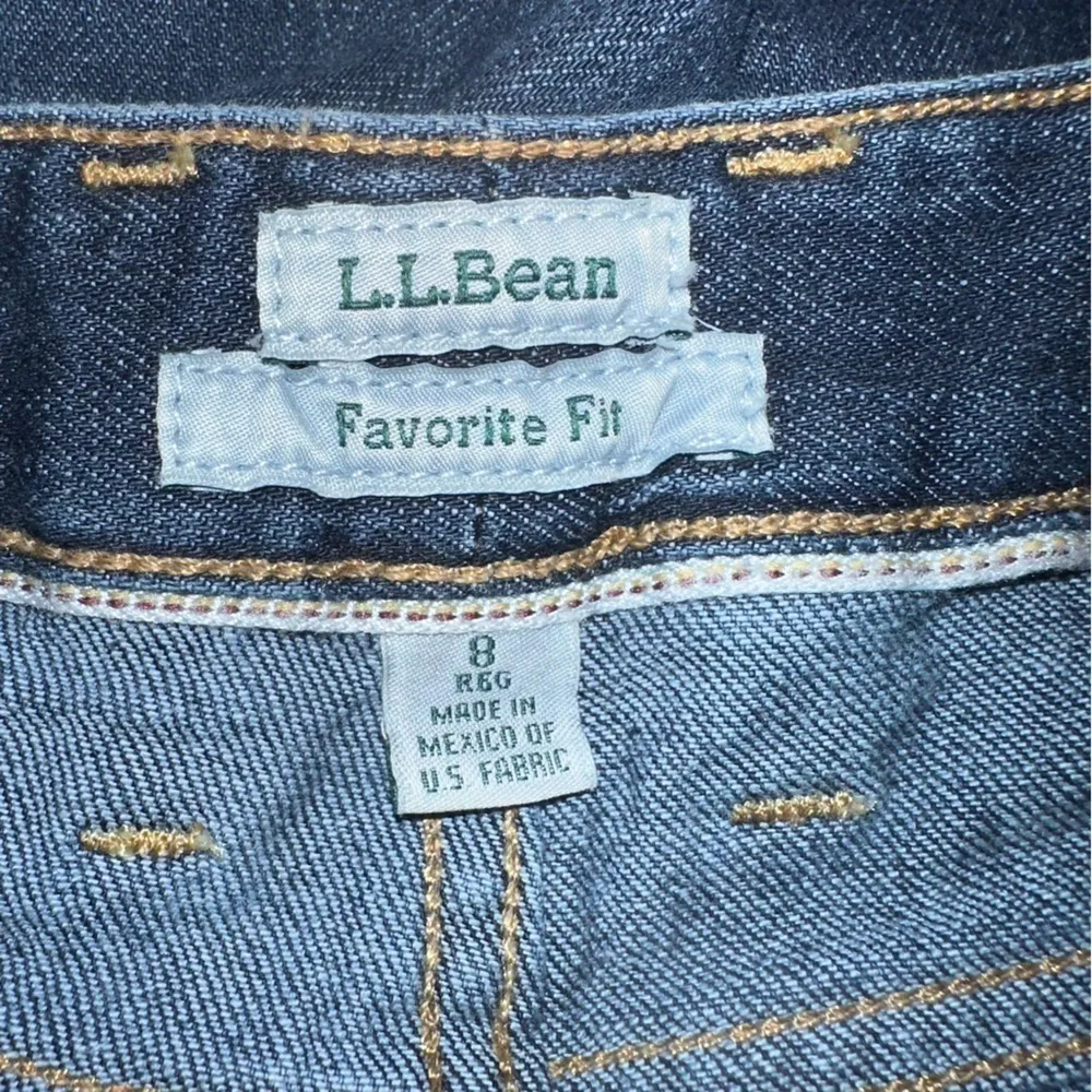 L.L.Bean Favorite Fit Straight Leg Distressed Jeans Women's Size 8 Reg Med‎ Blue - Image 6