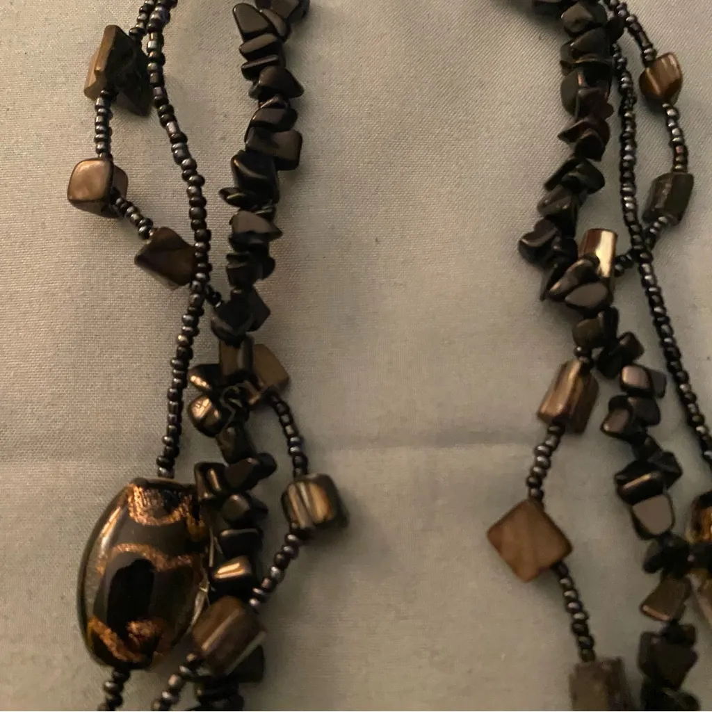 Vtg 16” To 18” Beaded 3 Strand Necklace Black & Glitter Beads Pink Tan Brown - Image 3