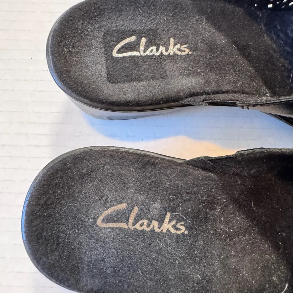 Clarks Black Leather Laser Cut Mule Comfort Shoes Womens 9 Clog Slip On Fall - Image 7