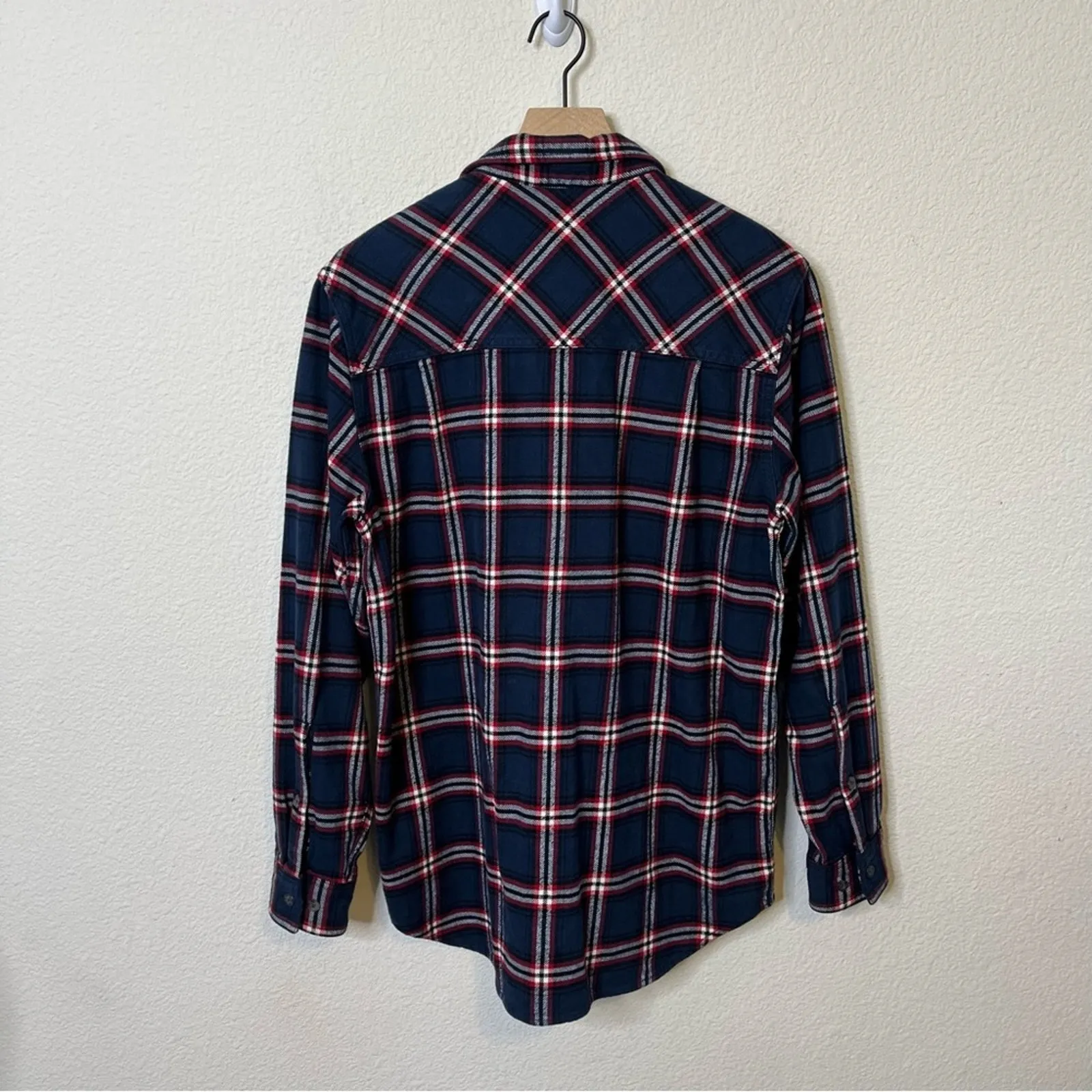 Aritzia TNA Plaid Oversized Shirt Button Front Womens Size S - Image 8