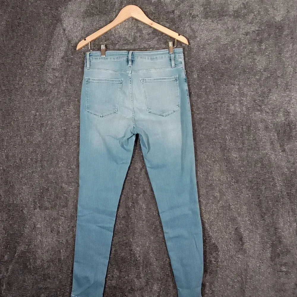 Frame le one skinny organic cotton caspo light wash  high waisted jeans size 2 - Image 5