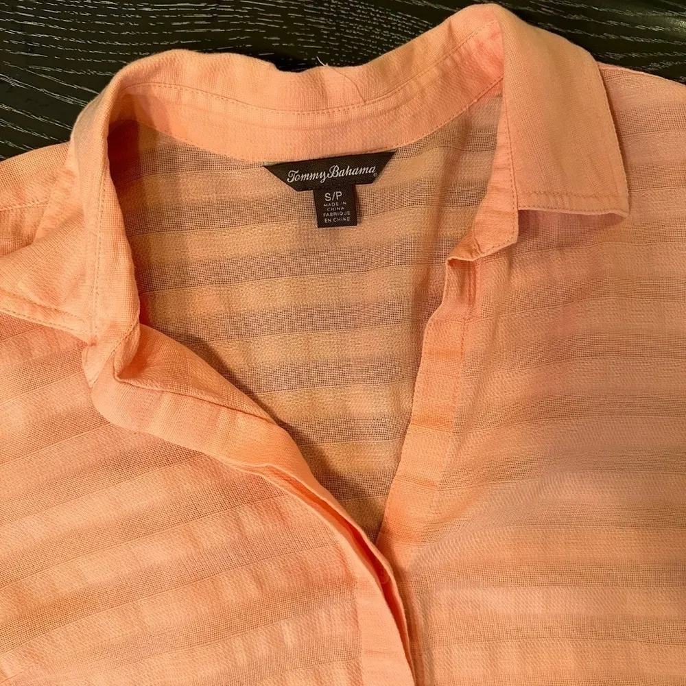 TOMMY Bahama lightweight button cotton down top size small - Image 10
