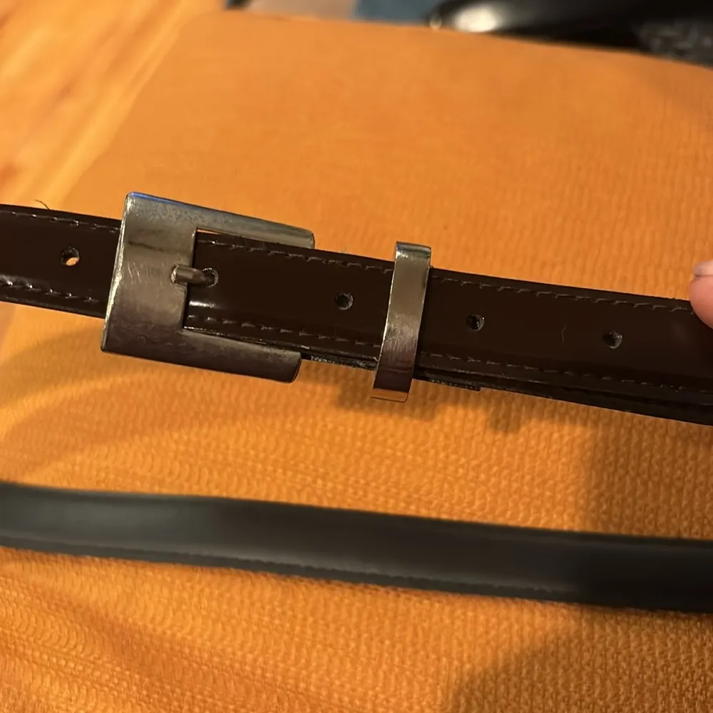 BROWN PATENT LEATHER BELT SILVER BUCKLE 37” LONG FROM TOP OF BUCKLE - Image 2