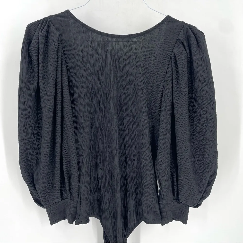 ASTR REVOLVE Black Textured Scoop Back Half Drape Sleeve Bodysuit Blouse Top - Image 4