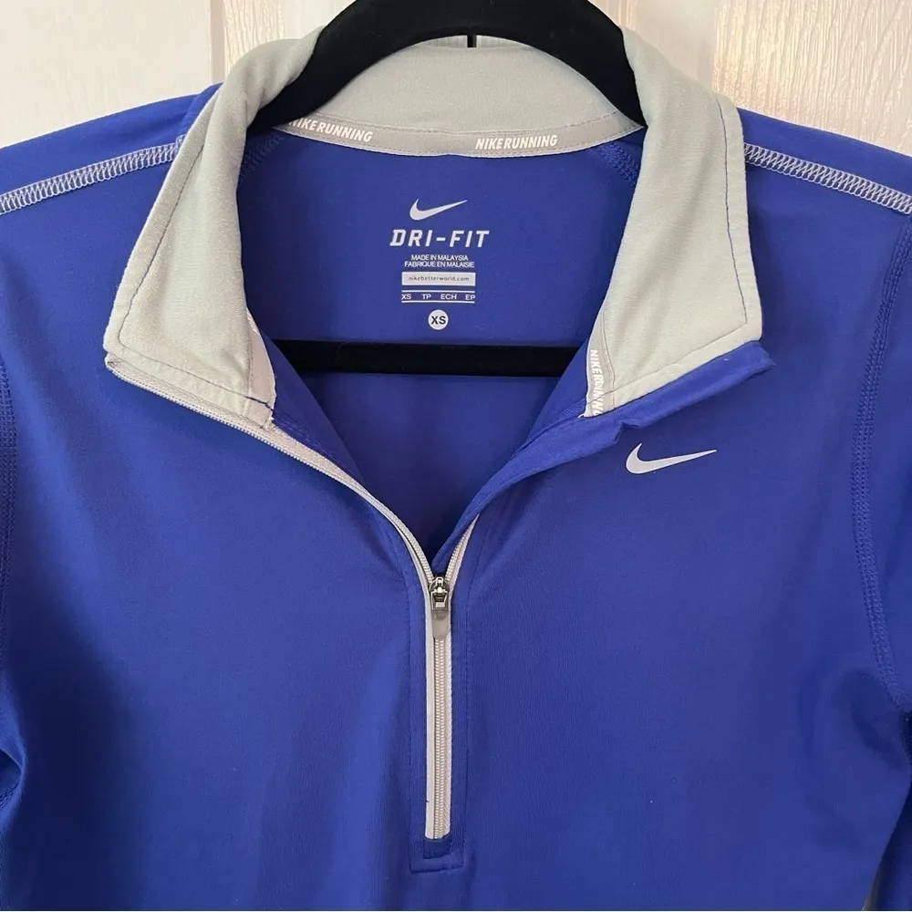 Women’s Nike Running Purple and Grey Dri-Fit Jacket Size XS - Image 2