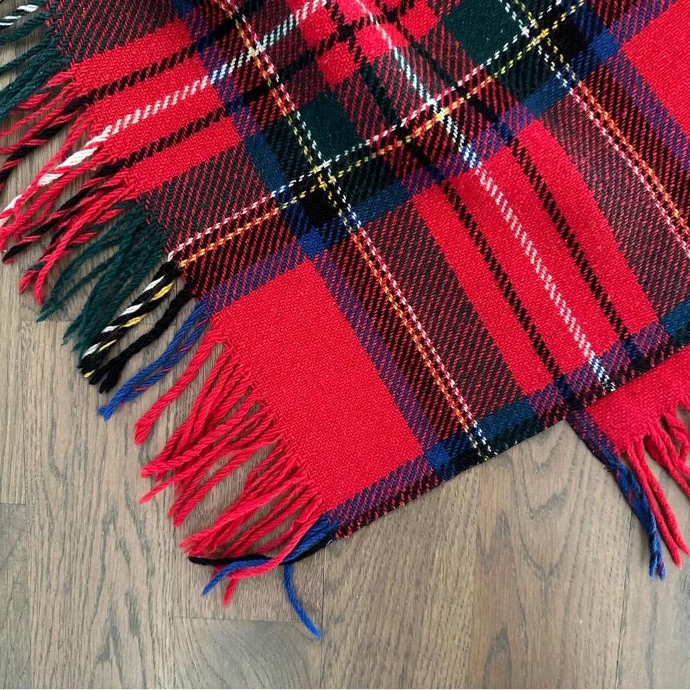 Vintage Neiman Marcus 100% Wool Classic Plaid Blanket Scarf in Red Tartan Plaid - Image 6