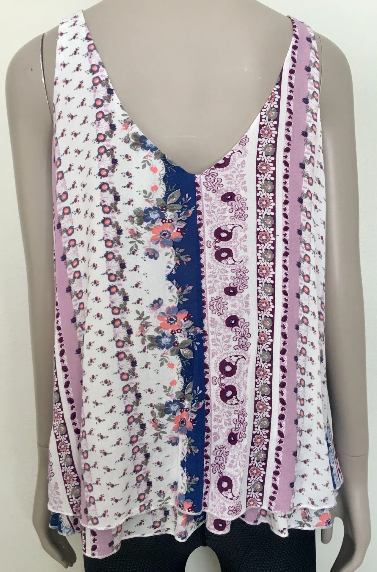 Floral Paisley Boho Tank Top - Image 3