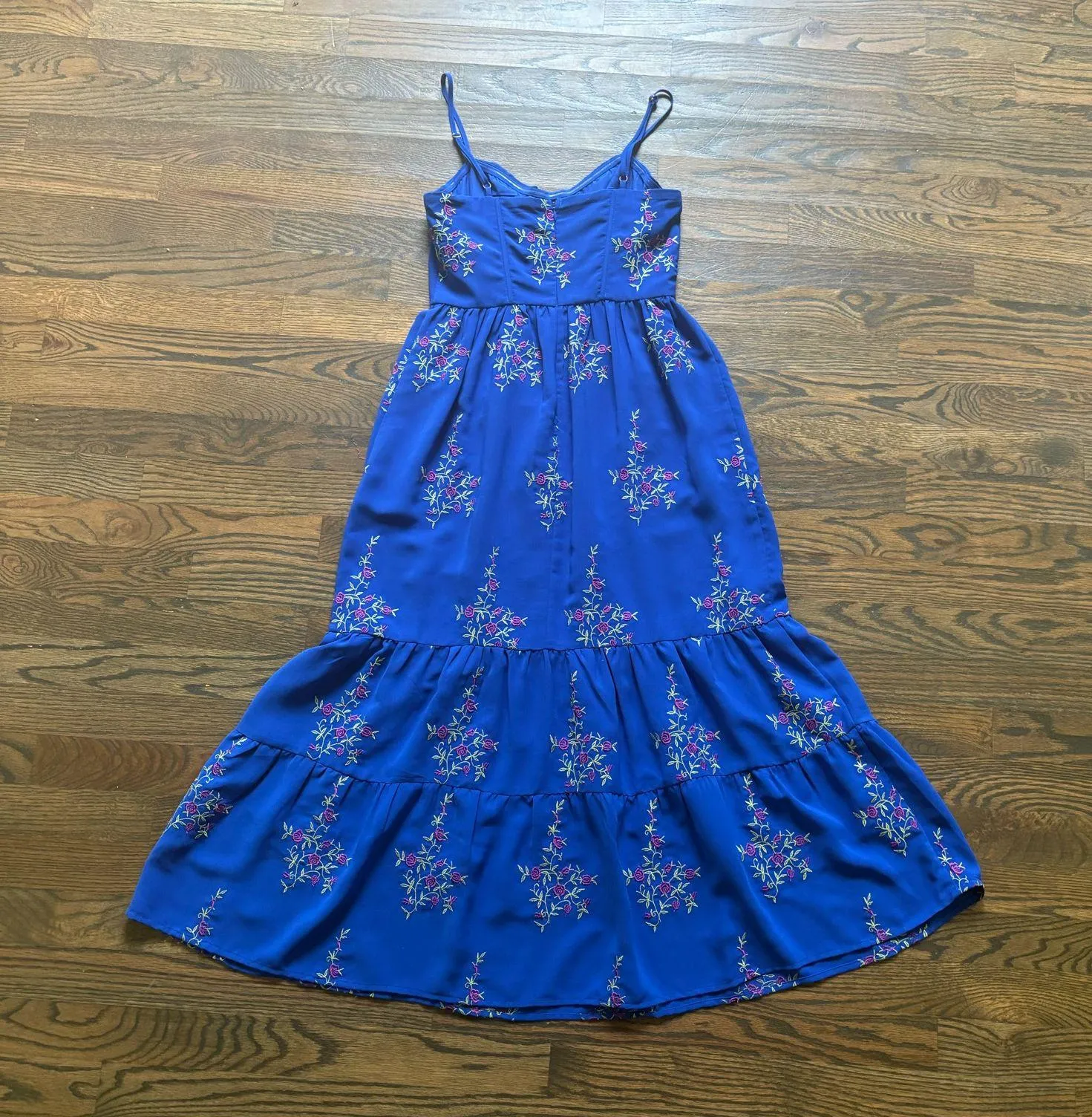 Betsey Johnson Dress Midi Floral - Image 2