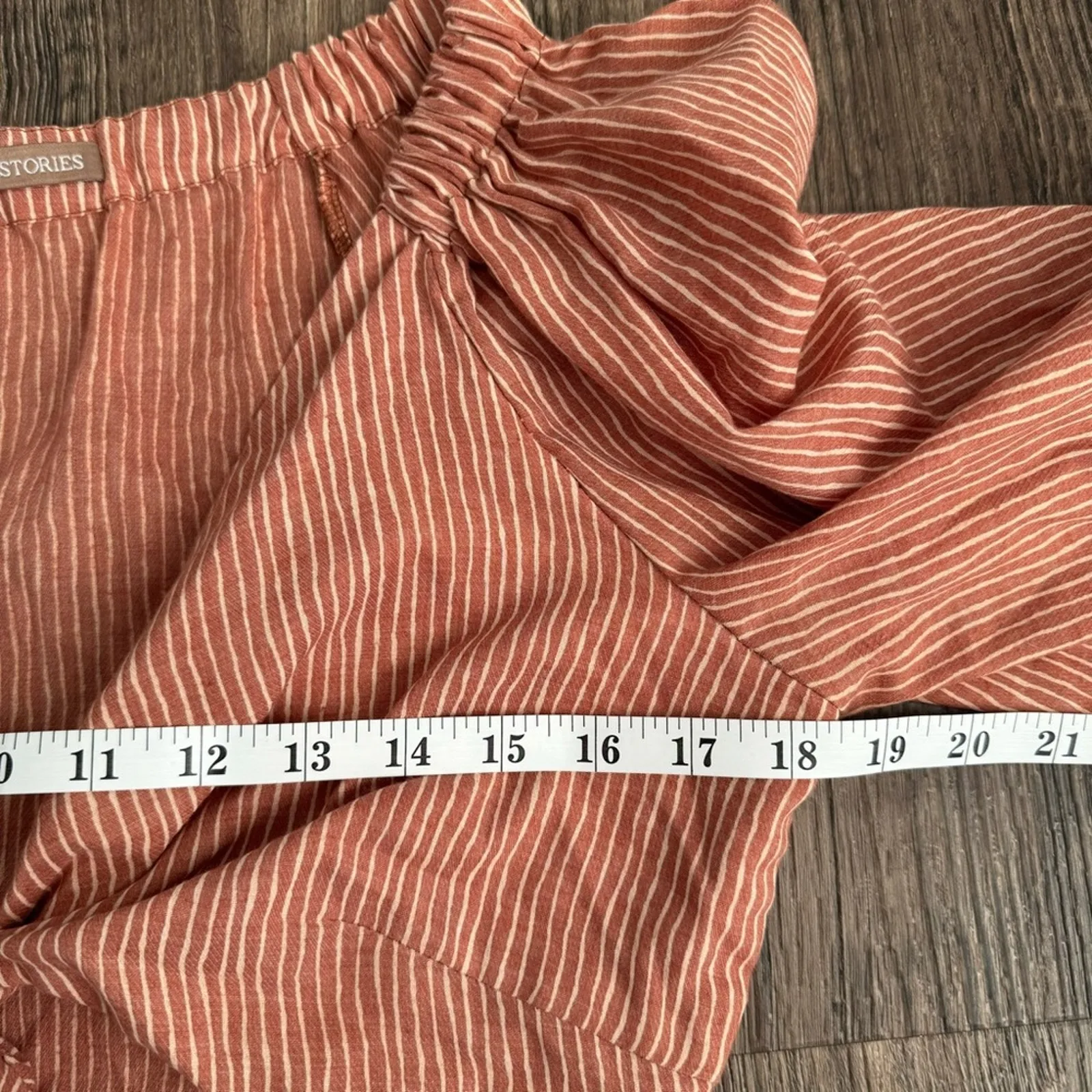 MOODSTORIES Striped Balloon Sleeve Tie Front Crop Top in Terracotta EU Small Orange Size undefined - Image 7