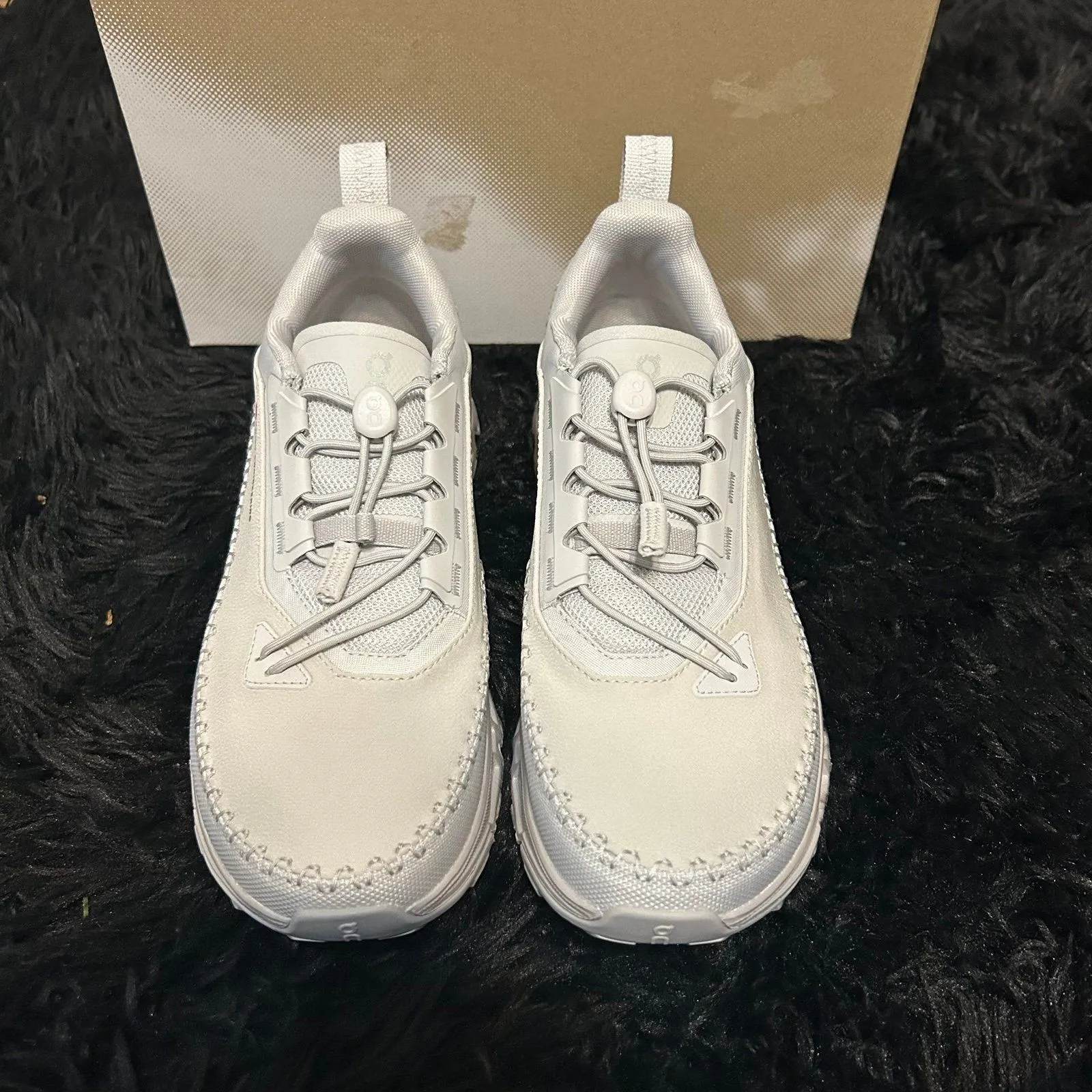 ON CLOUDAWAY Gray hiking athletic training shoes sneakers women’s 9 new - Image 3