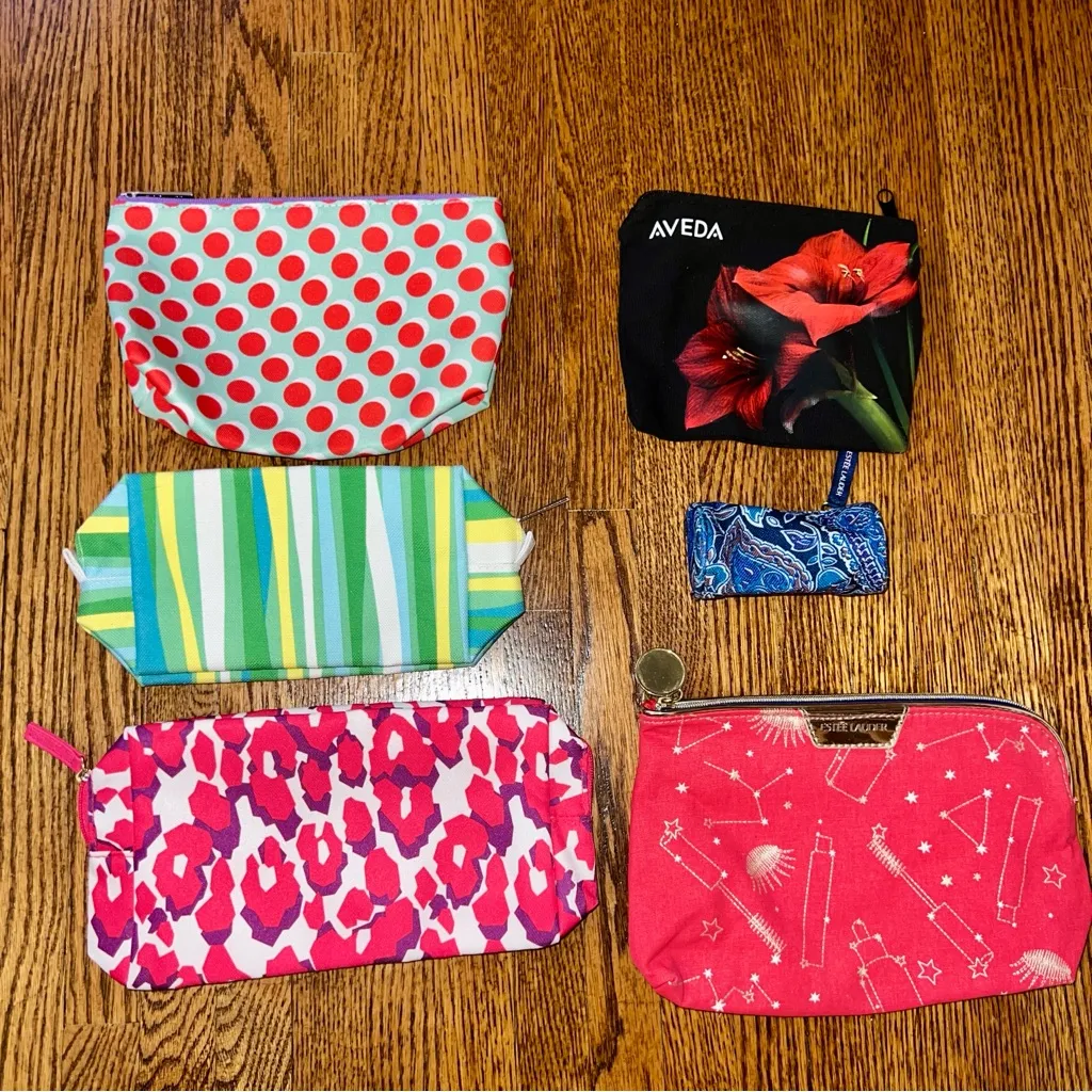 Set of 6 Clinique, Estée Lauder and Aveda Cosmetic bags new, NWOT, some used - Image 2
