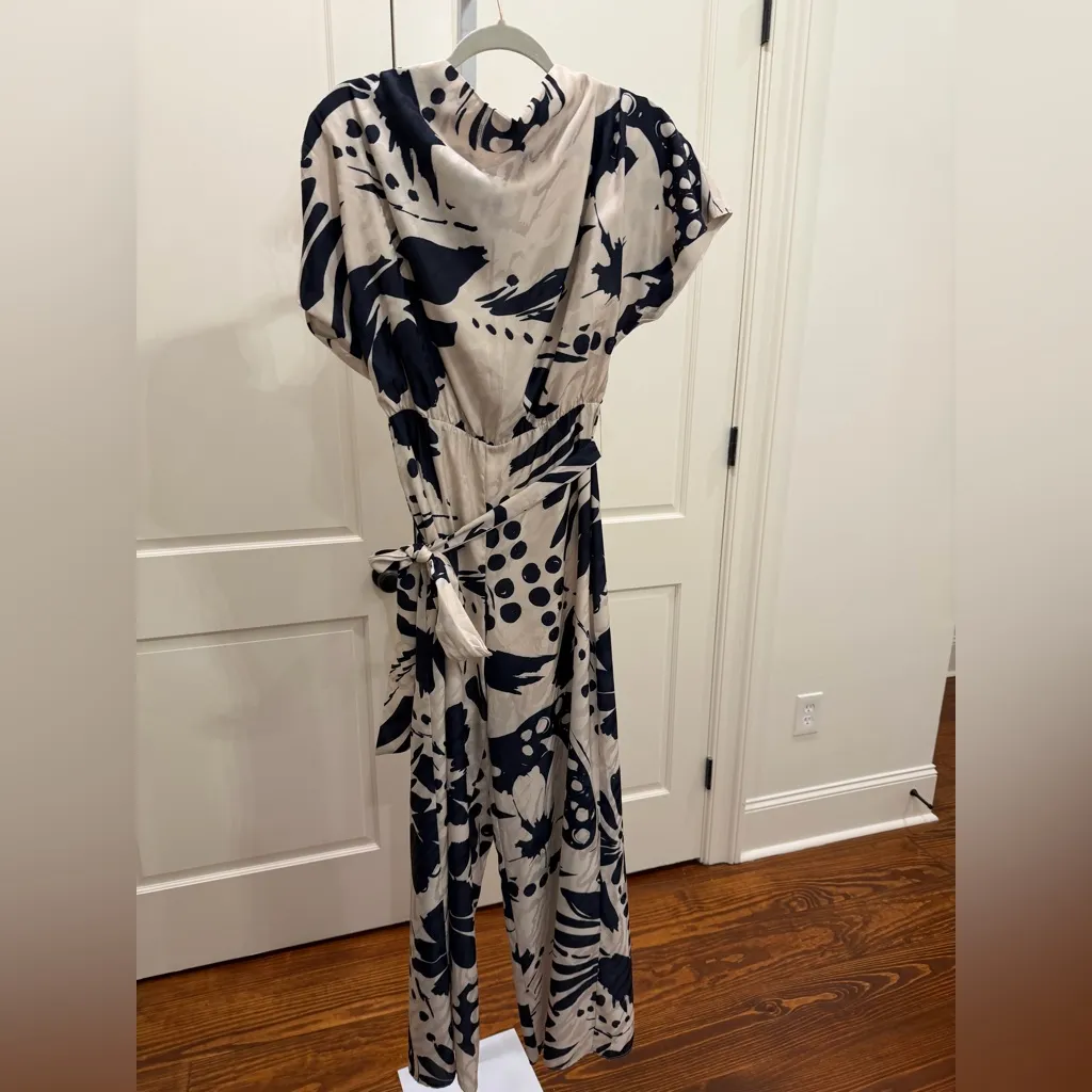 Fate By LFD Abstract Floral Print
Satin Cowl Neck Jumpsuit Blue - Image 3