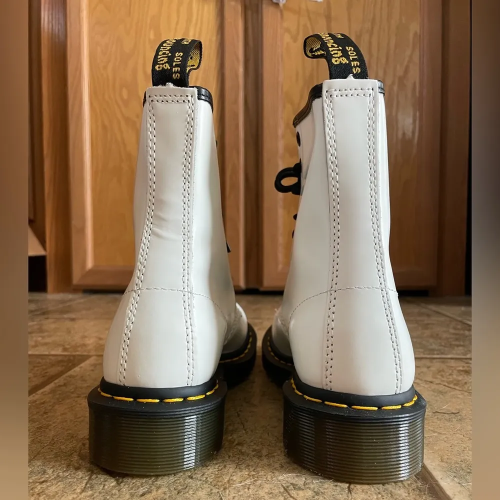 NWT Dr. Martens 1460 Pascal Virginia Leather Lace Up Boots sz 6 - Image 3