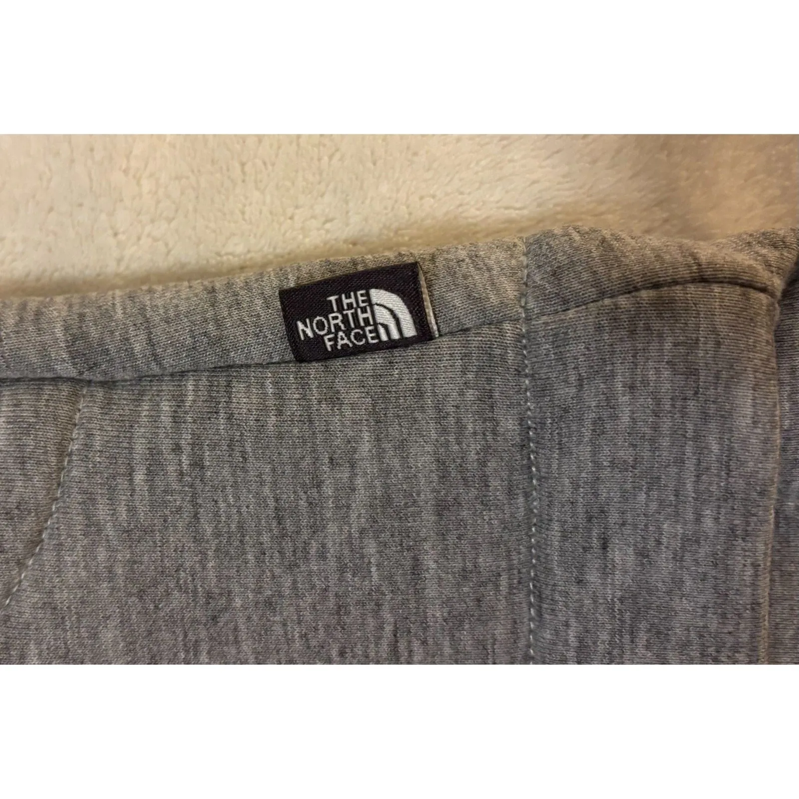 THE NORTH FACE Women's Vest Hybrination Thermal 3D Small Gray  Full Zip Fur - Image 6