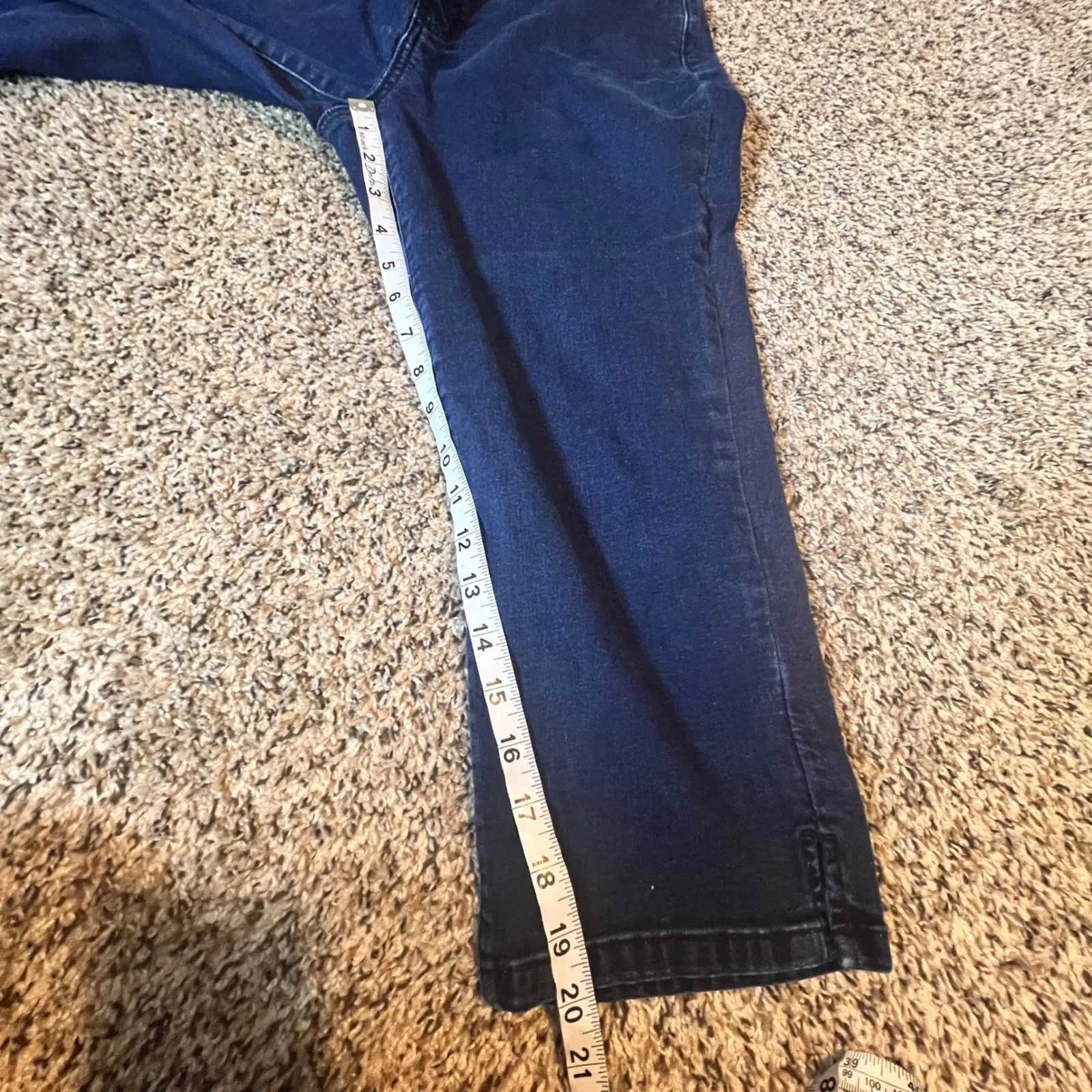 Croft & Barrow Womens Dark Wash Cropped Straight Leg Jeans Size 10 - Image 6