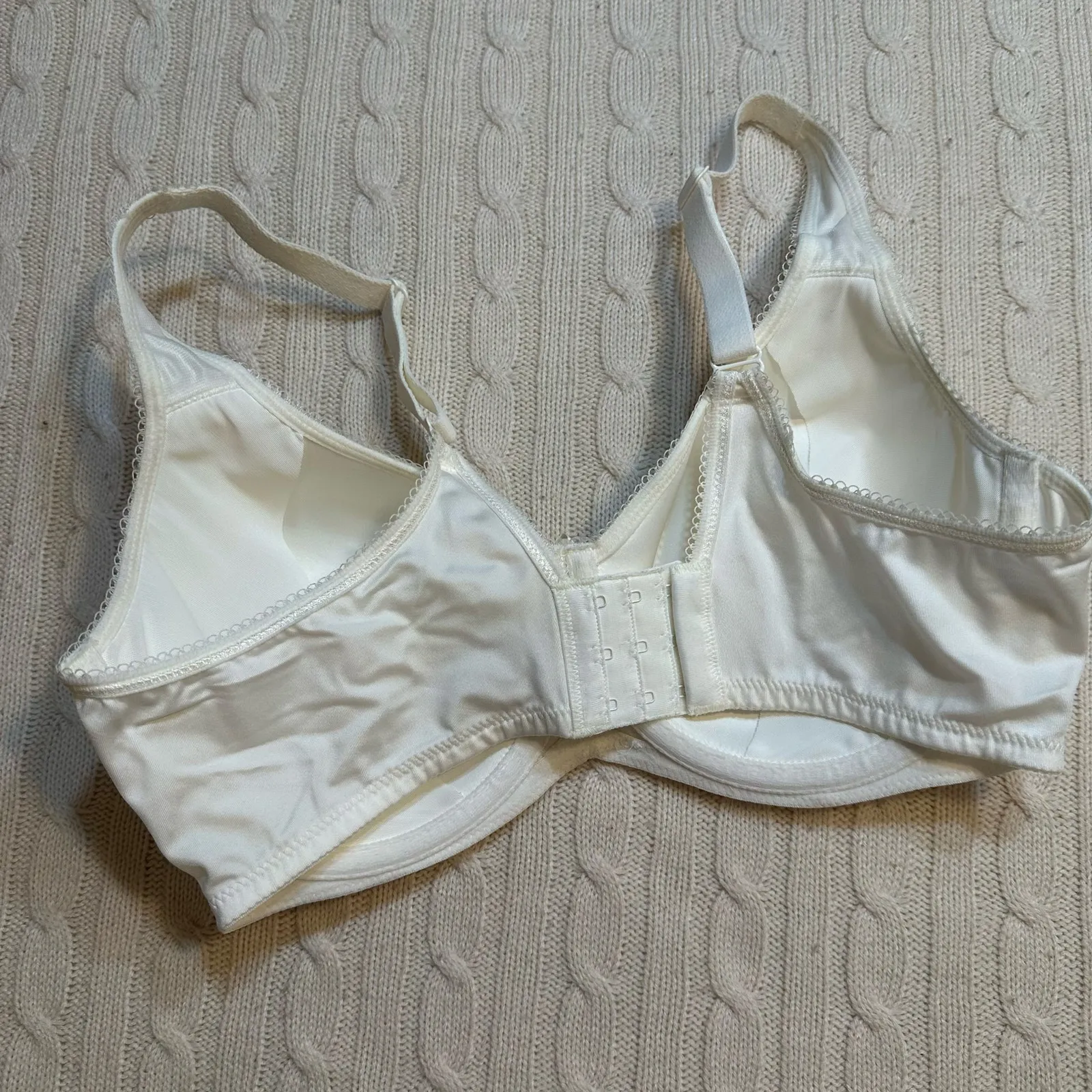 Wacoal Basic Beauty Underwire T-Shirt Bra sz 36D Wacoal 853192 sz 36D White - Image 6