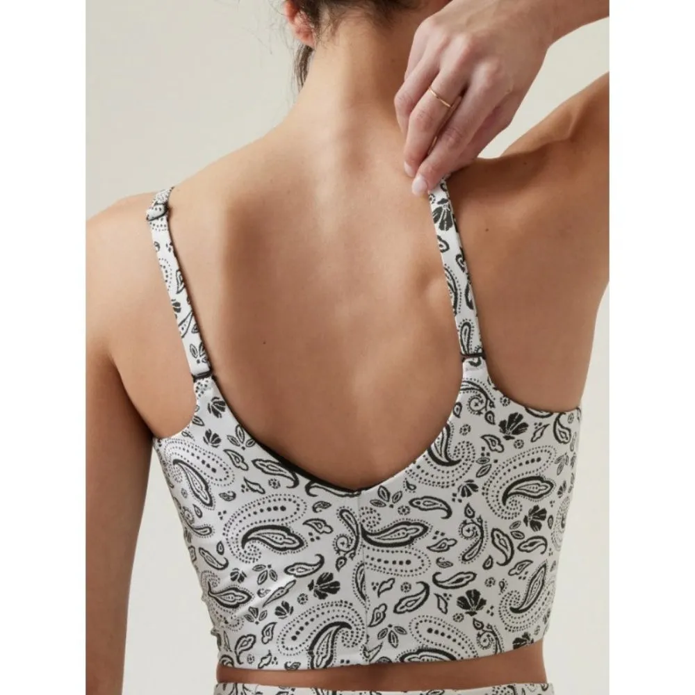 New ATHLETA XL Elation V-Neck Crop Women’s Paisley White Black X-Large A-C Cups - Image 4