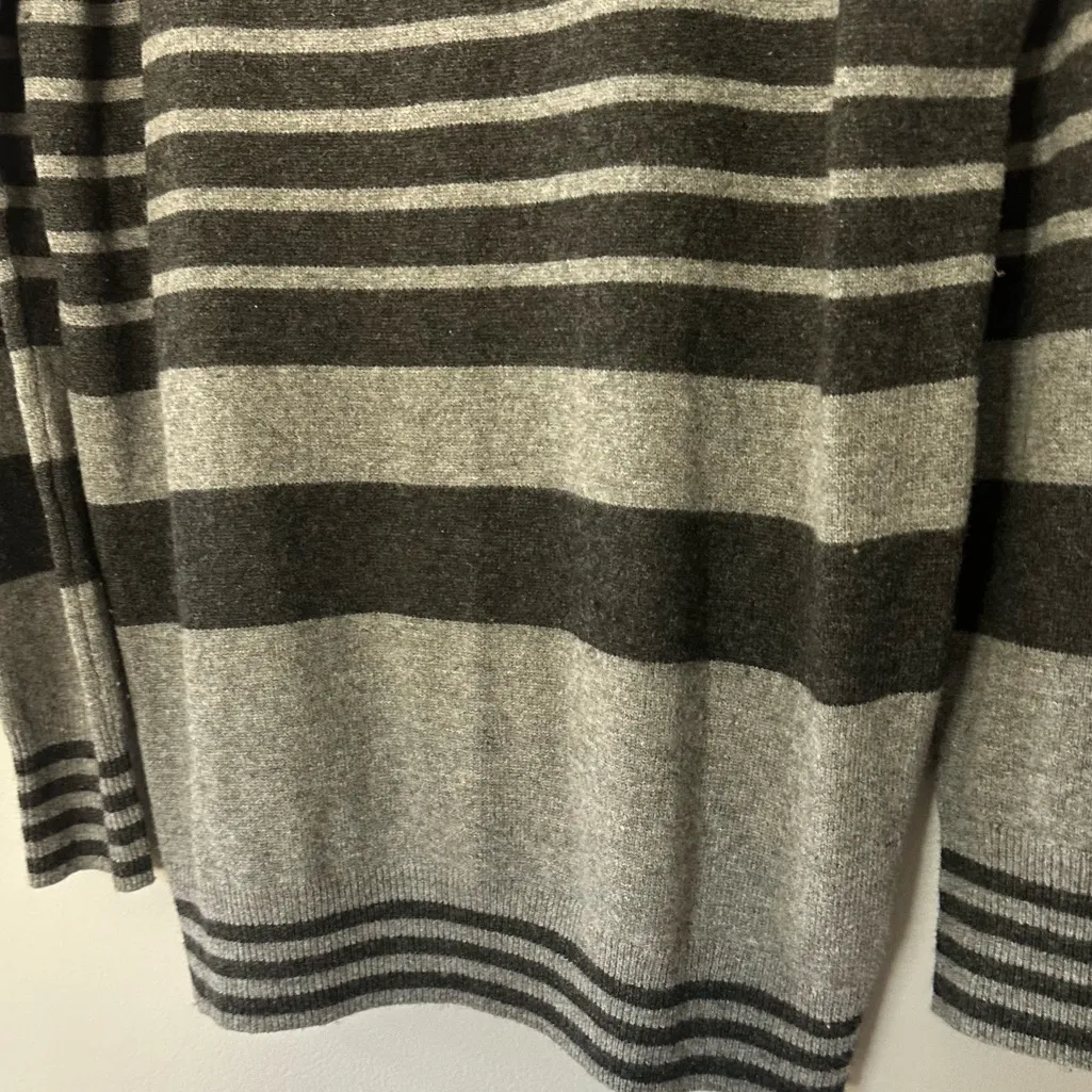 EQUIPMENT Femme Rei 100% Cashmere Striped Sweater size Large - Image 3