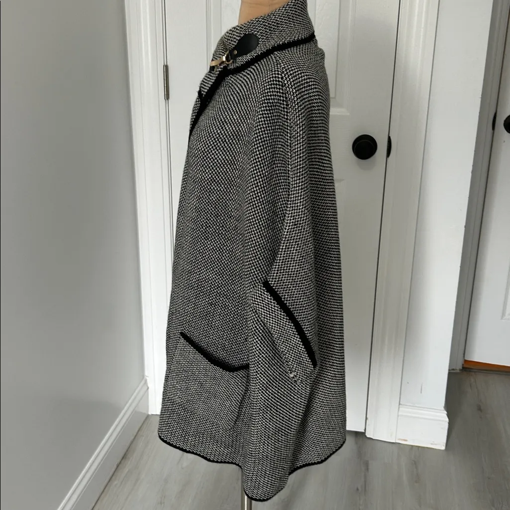 Cejon Bird’s Eye Riding Cape Black Size undefined - Image 5