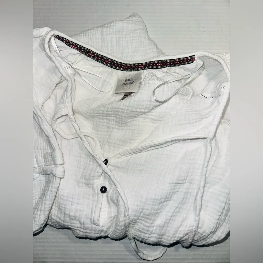 Knox Rose Romper Size SMALL Women's Boho Short Sleeve Gauze Shorts White Peasant - Image 11