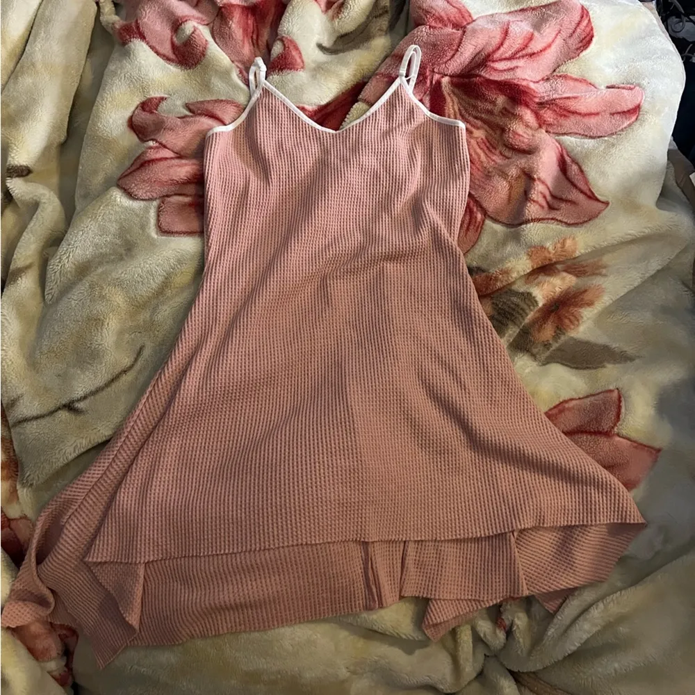 XXL Tunel Vision salmon pink texturized short asymmetrical tennis dress - Image 2