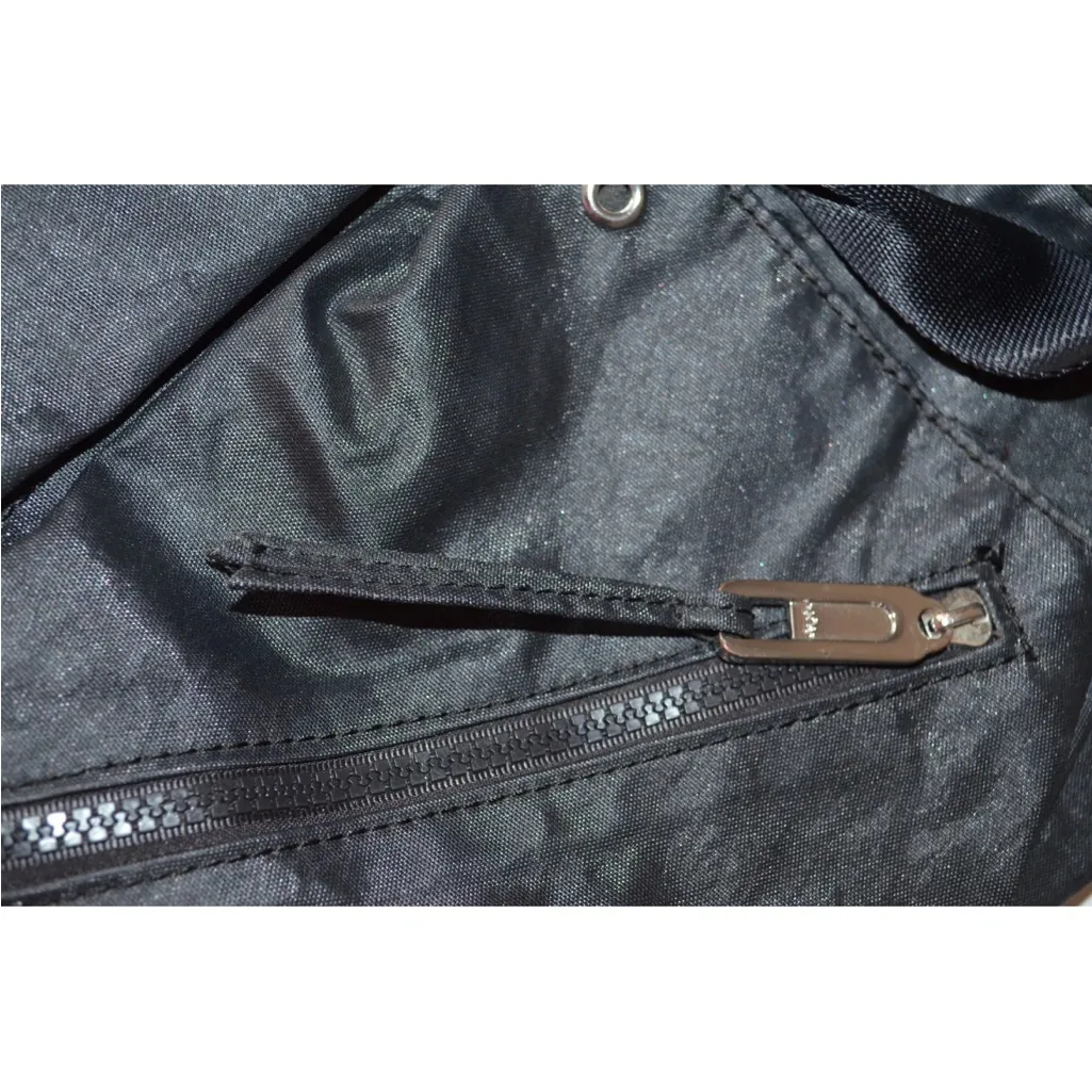 Juicy Couture Tote Bag Purse Black 100% PU Shell Rubber Pink Lips Kiss Emblem - Image 9