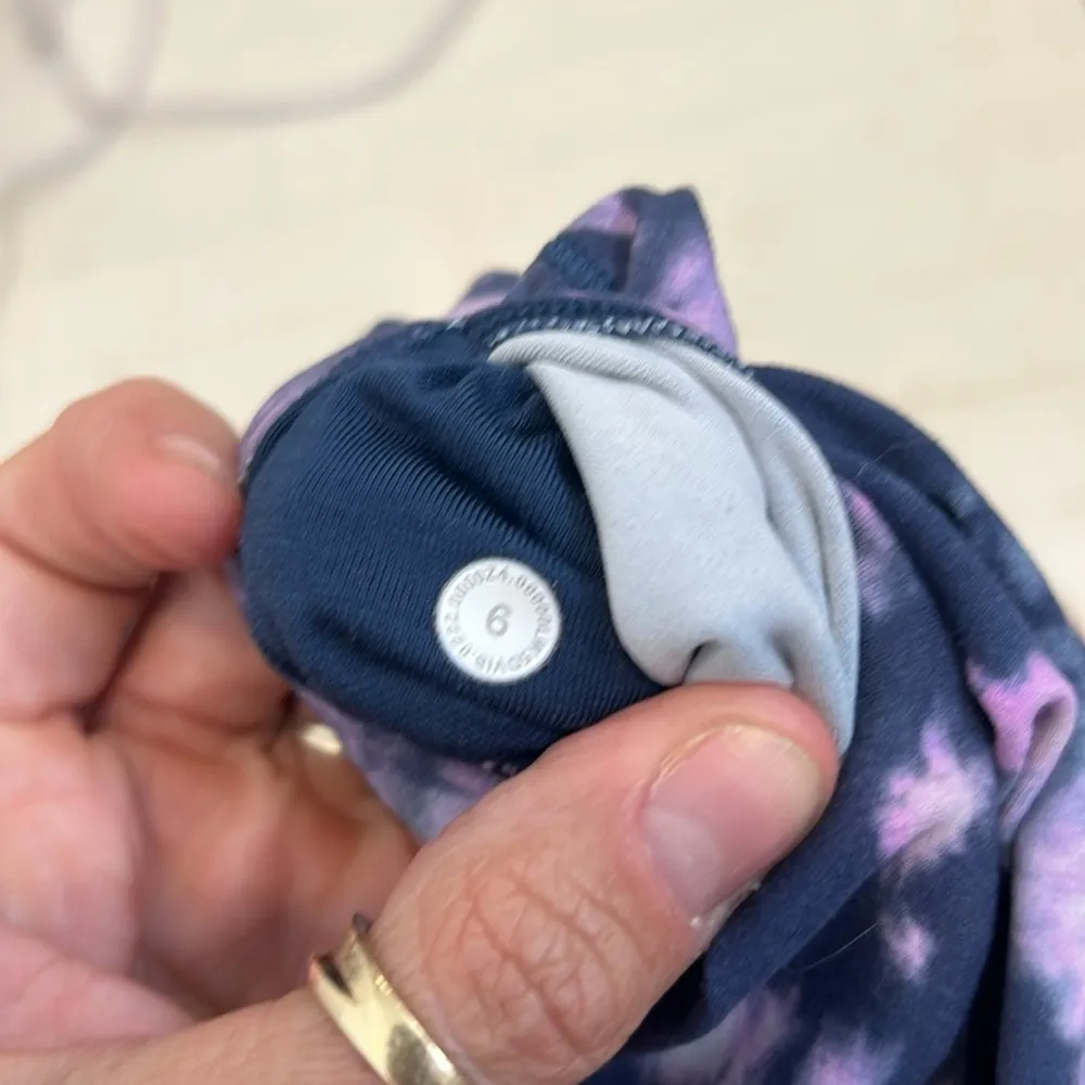 Lululemon Align hi-rise Tie-Dye Leggings - Pink and Blue size 6. - Image 13