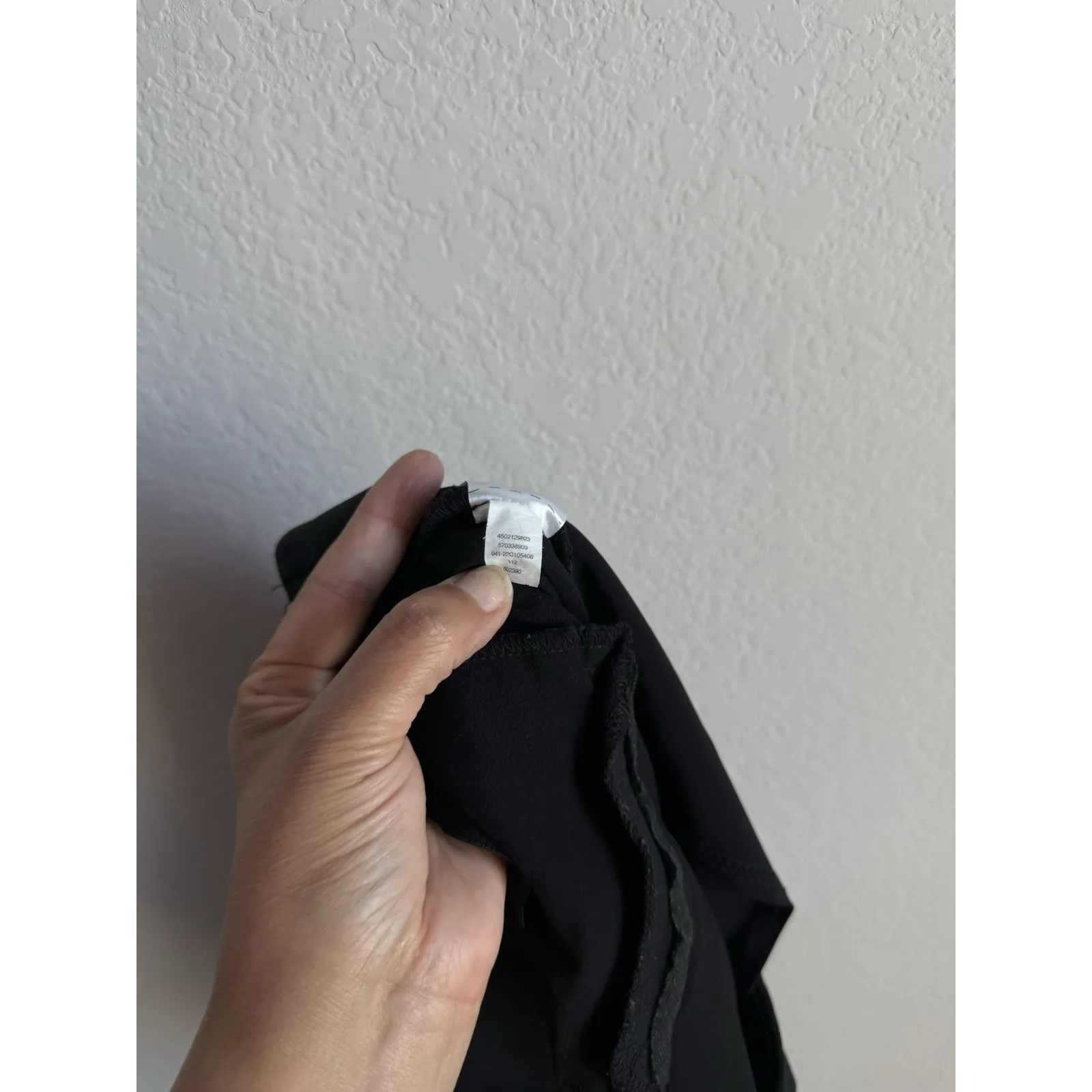 Chicos Women Black Ponte Knit Slim Leg Ankle Pull On Pant Button Detail‎ Size 14 - Image 9