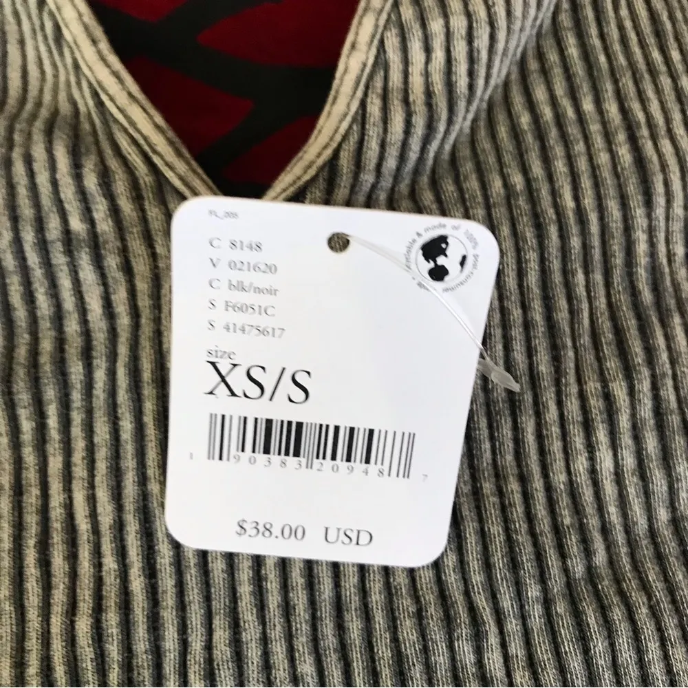 FREE PEOPLE INTIMATELY ribbed seamless crop top NWT XS/S black gray - Image 4