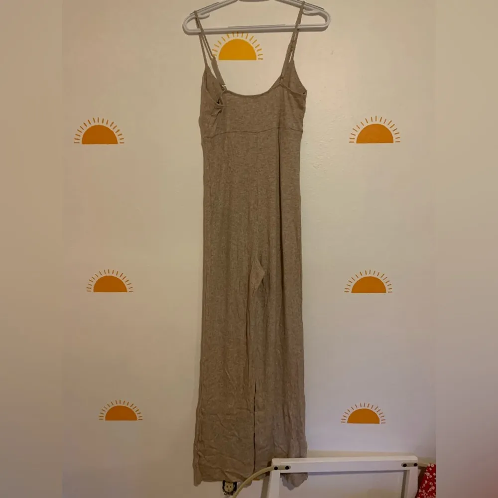 Forever 21 Tan Soft Pantsuit - Image 4