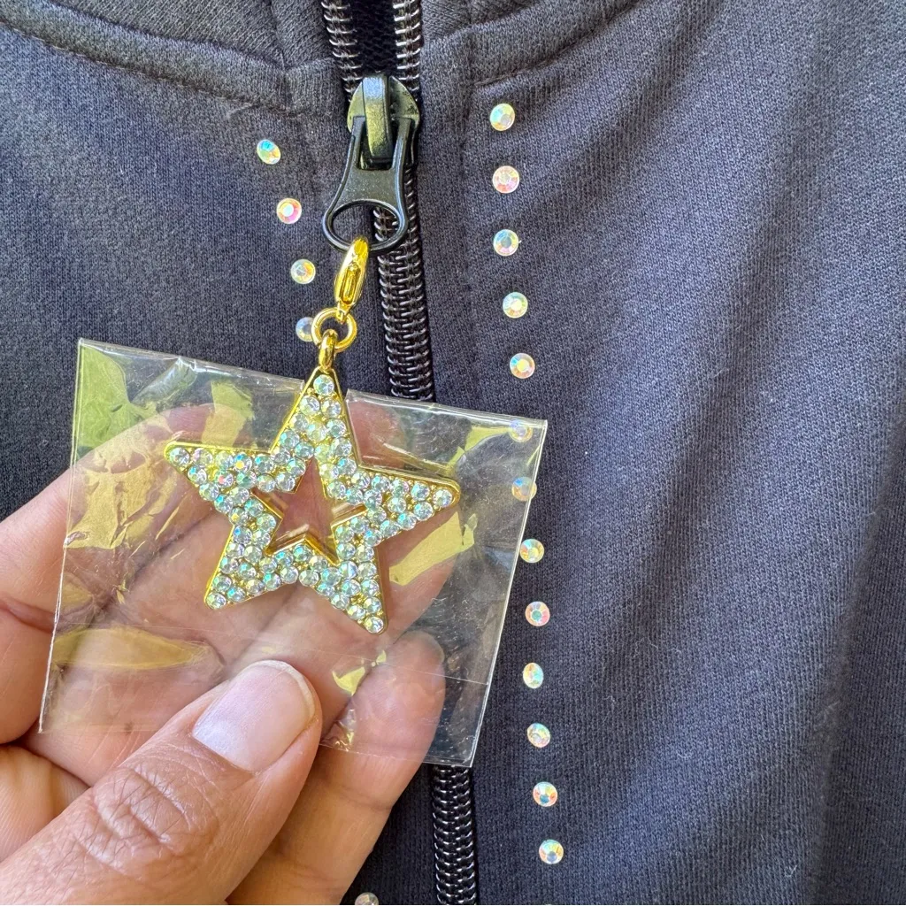 Quacker Factor Black Zip - Image 3