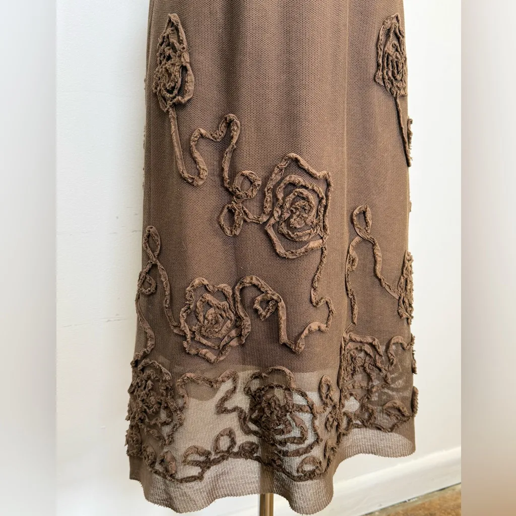 Max Studio Y2K Sleeveless Ruched Floral Appliqué Brown Midi Dress Women’s  XS - Image 9