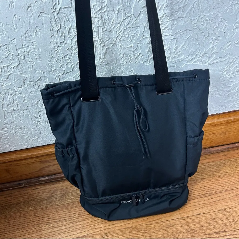 Beyond Yoga | Convertible Gym Bag Backpack Crossbody Bag - Image 7