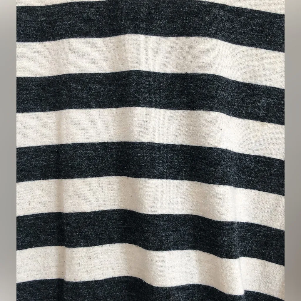 Xhilaration Striped Black and White Cropped Top - Image 4