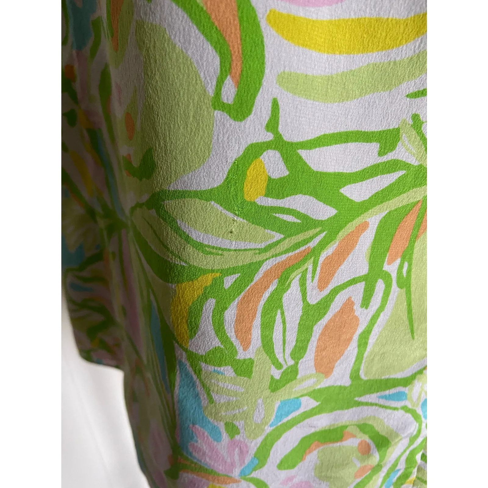 Lilly Pulitzer Womens Blouse Size S Elephant Ear Guava‎ Silk Green Pink Blue Top - Image 8