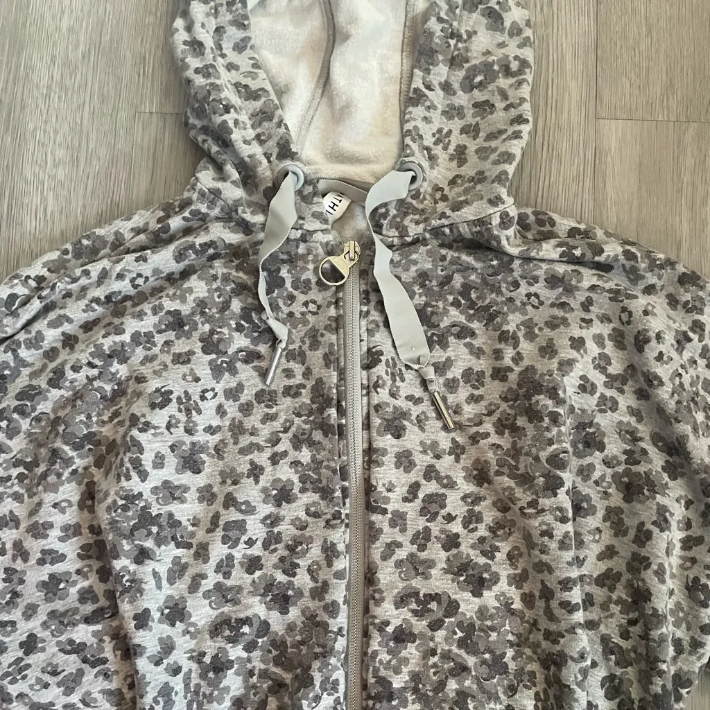 Athleta Gray Floral Balance Full Zip Hoodie Size Small Brand - Image 3