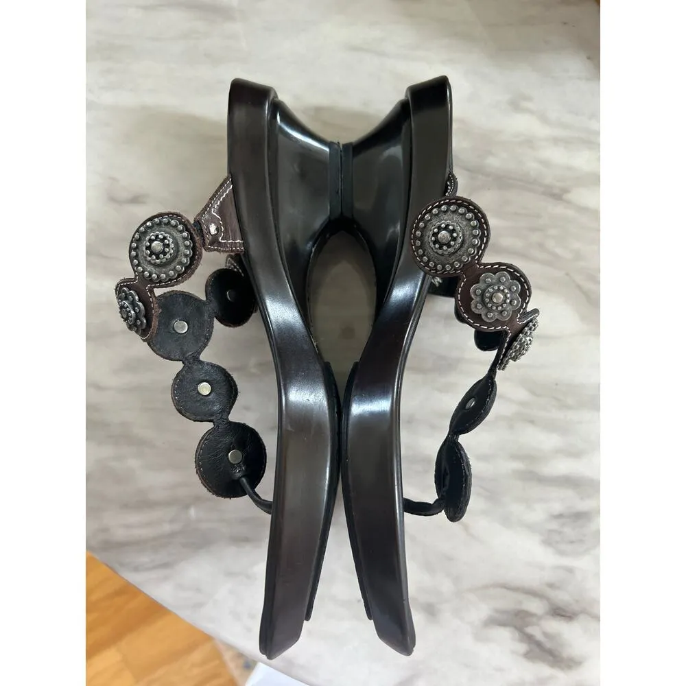 Donald J. Pliner Black/Dark Brown Leather Metal Western Embellished Sandal Size 7 - Image 2