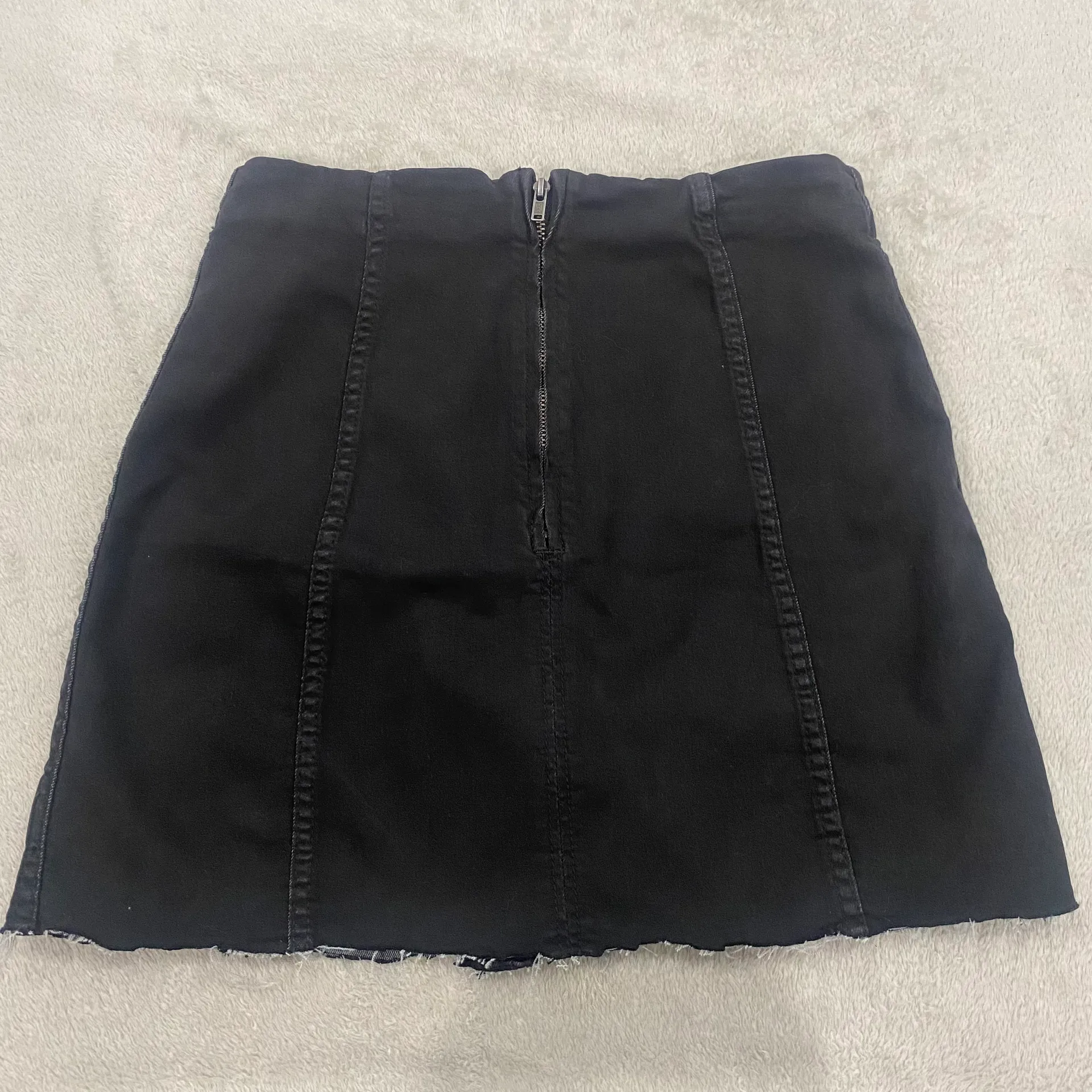 Black Mini Skirt Size 4 - Image 4