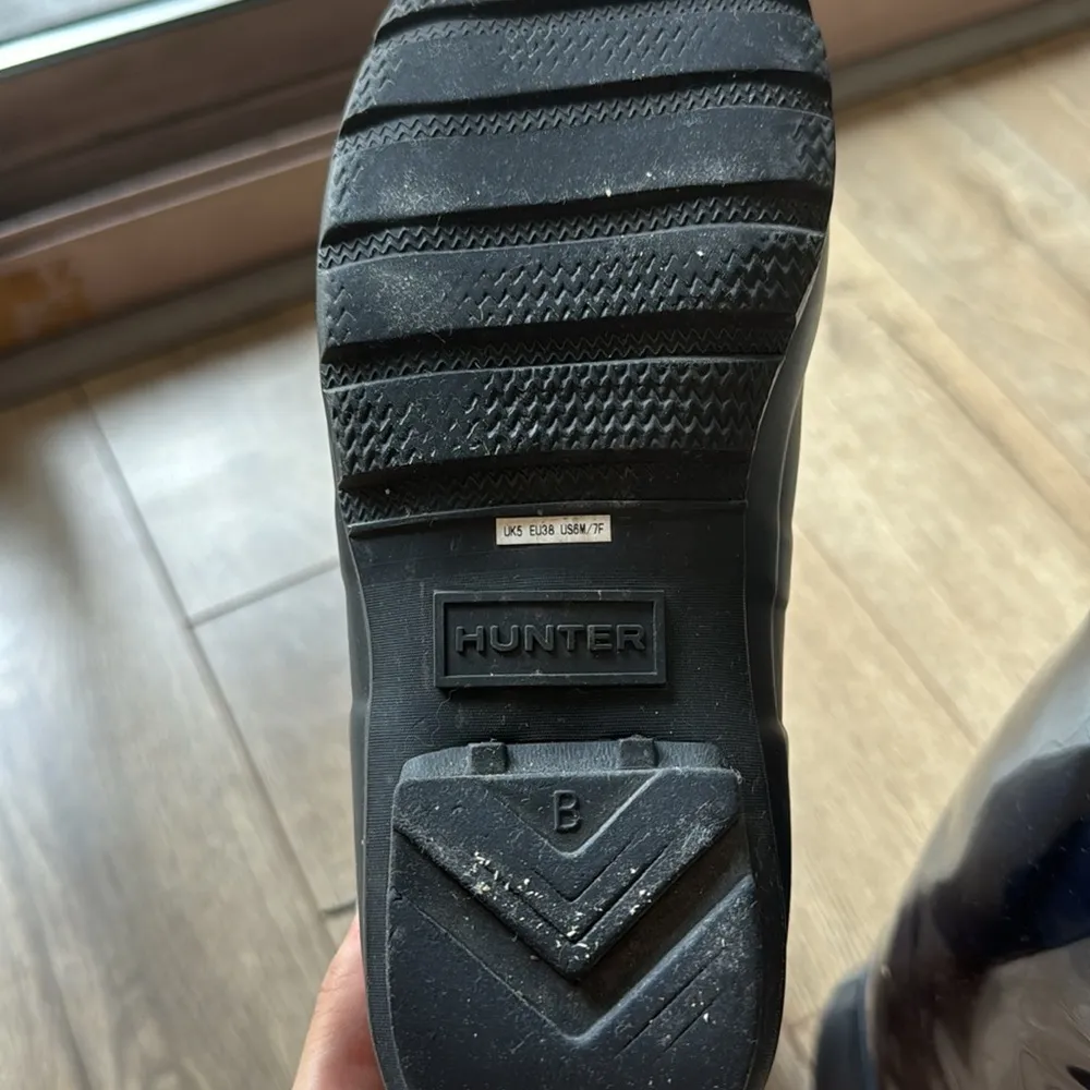 hunter boots with socks - Image 9