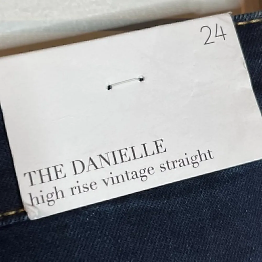 NWT We Wore What The Danielle High Rise Vintage Straight jeans - Image 4