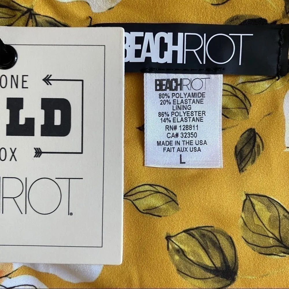 NWT Stone Cold Fox Beach Riot x Revolve - Image 6