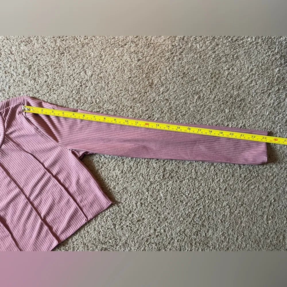 Shein Ribbed Dri-Fit Cropped Long-Sleeve Top - Image 8