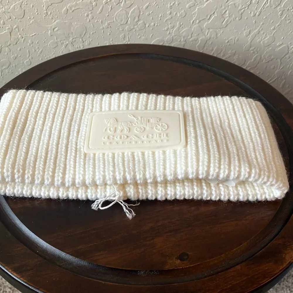 Coach: Cream Ear cover/Head warmer- OS - Image 11