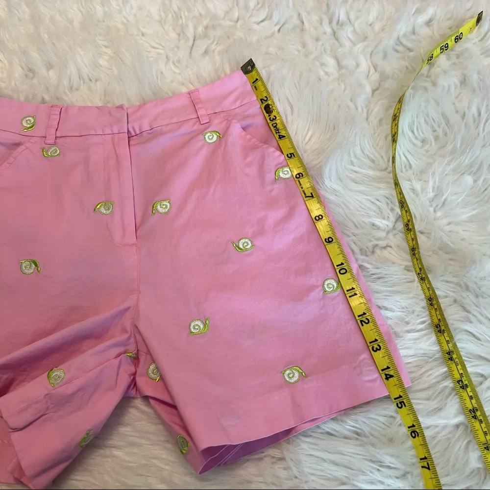 Vintage White Label Lily Pulitzer Shorts with snail embroidery print size 2 - Image 8