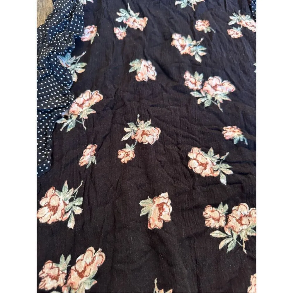 Lulus polka dot floral ruffle blouse size small Black - Image 2