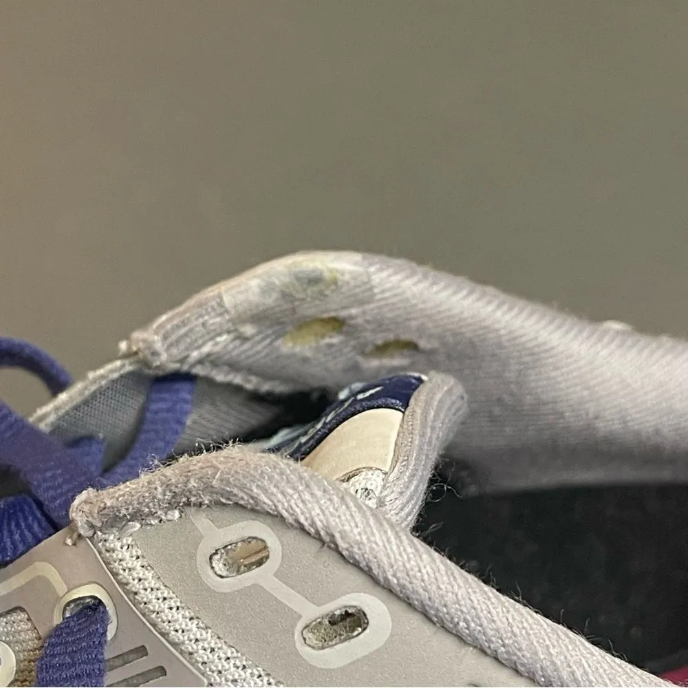 Brooks Adrenaline GTS 22 Gray Women's Wide Running Shoes Size 9D - Image 3