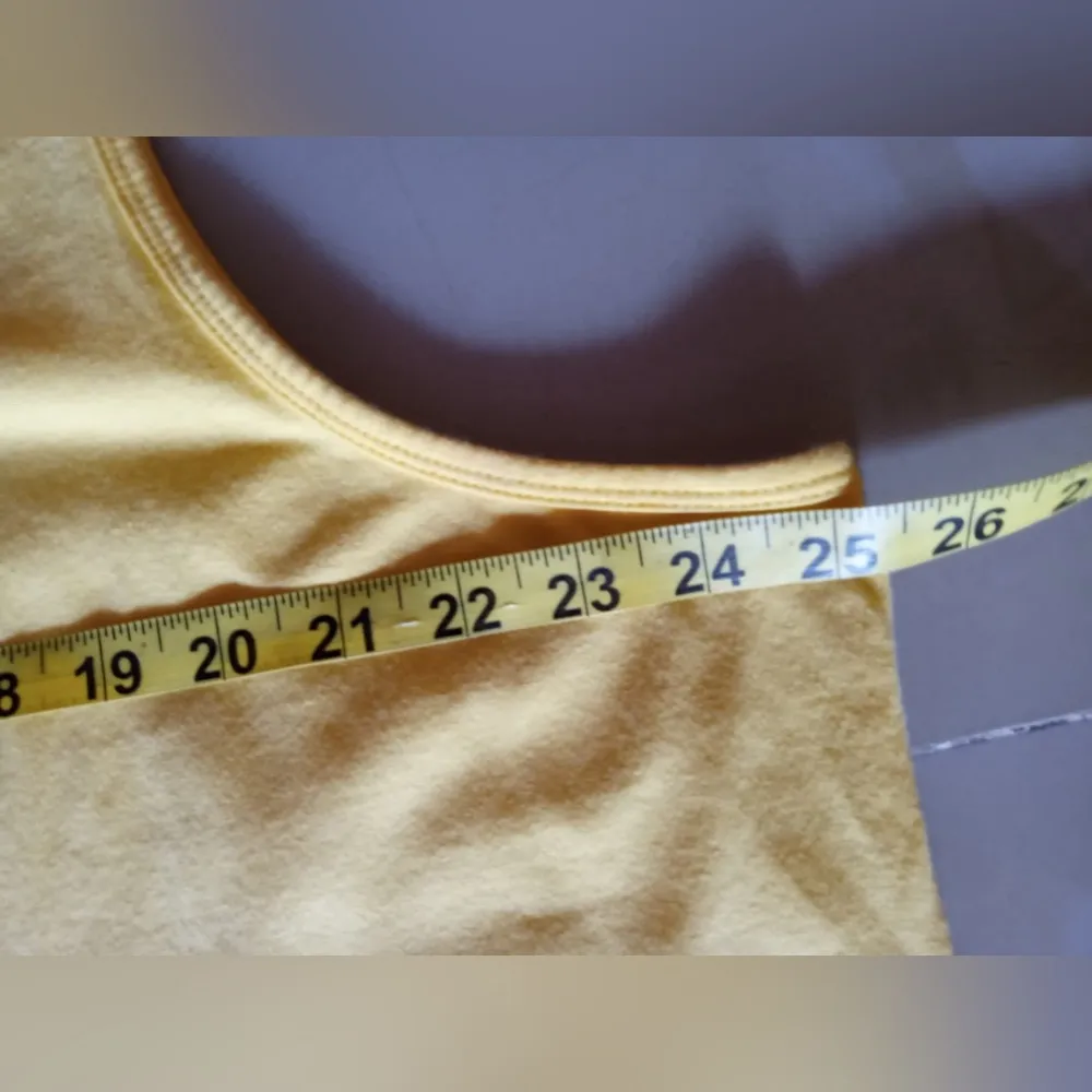 Venezia Tank Top Women’s 22/24 yellowScoopneck Ribbed Sleeveless size Gold Size undefined - Image 11