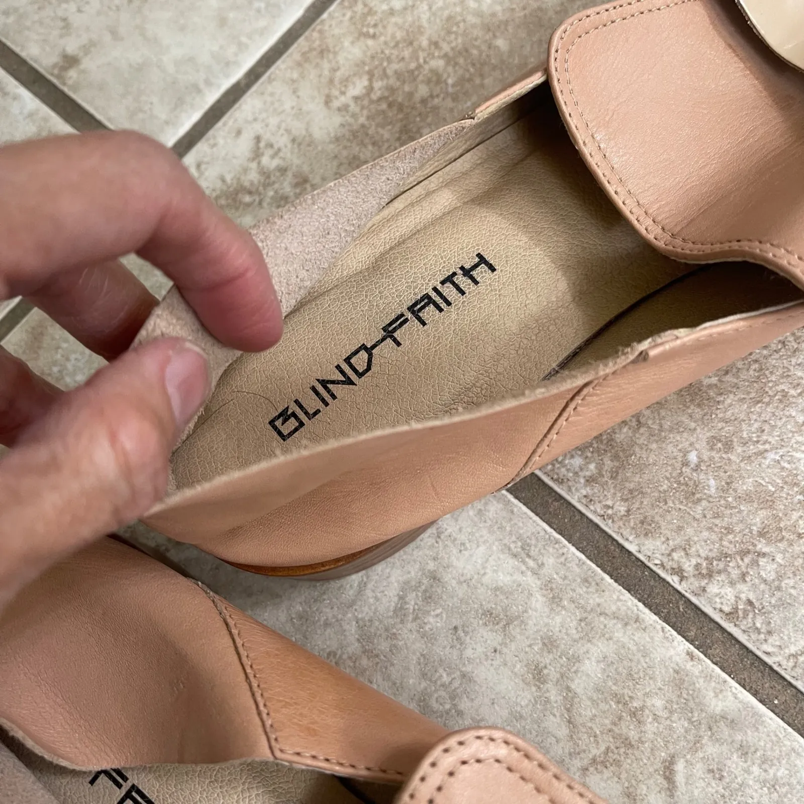 BLIND FAITH by anthropology Women's Beige Leather Loafer Flats Size 10M Tan - Image 2